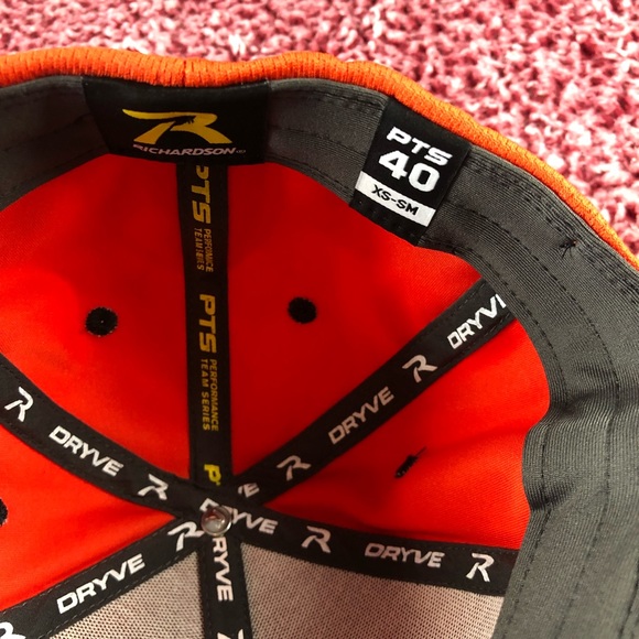 NWT Men’s Richardson Flexfit Hat - Picture 3 of 8